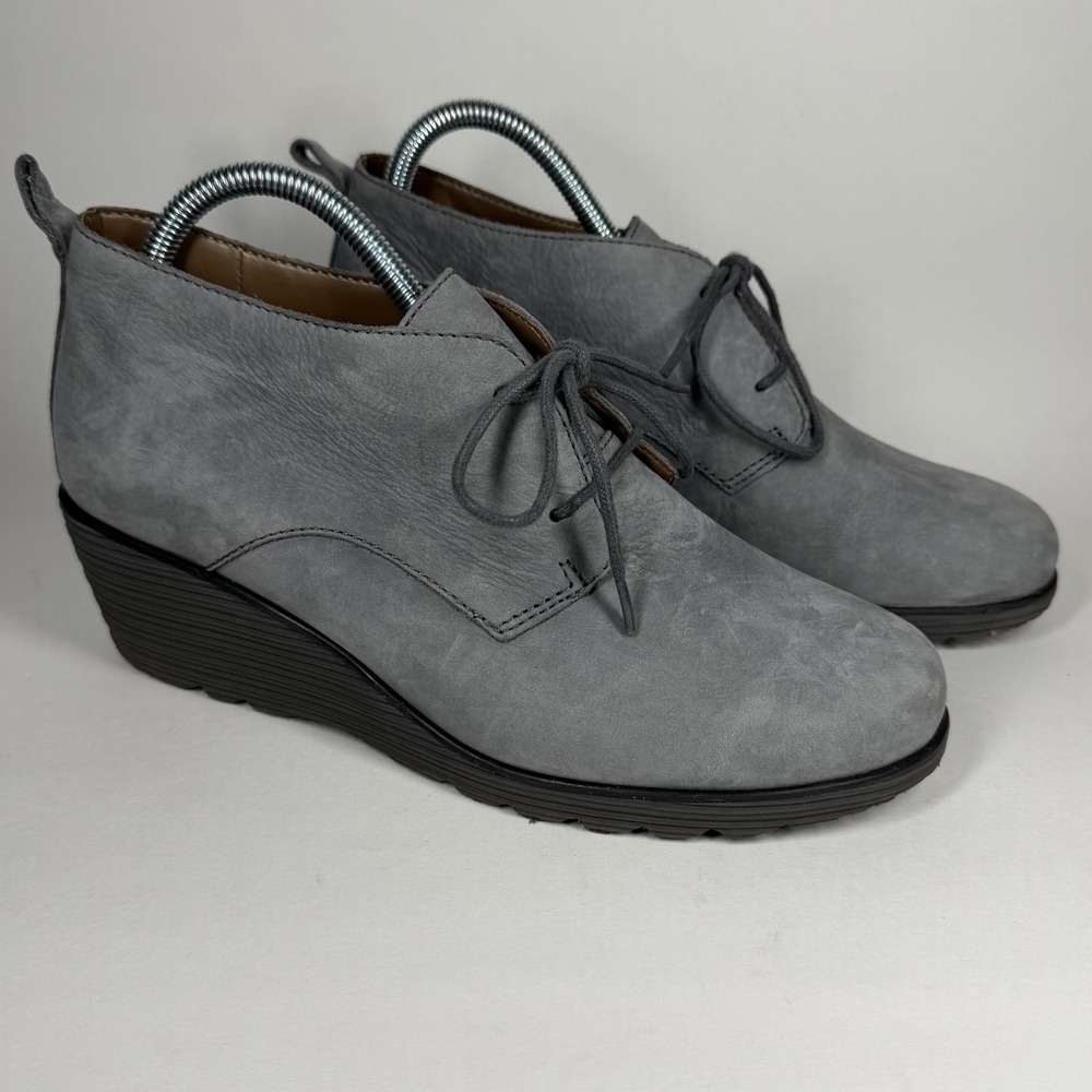 Dansko Womens Size 39 US 8.5-9 Gray Cadee Nubuck Lace Up Wedge Ankle Bootie Boot